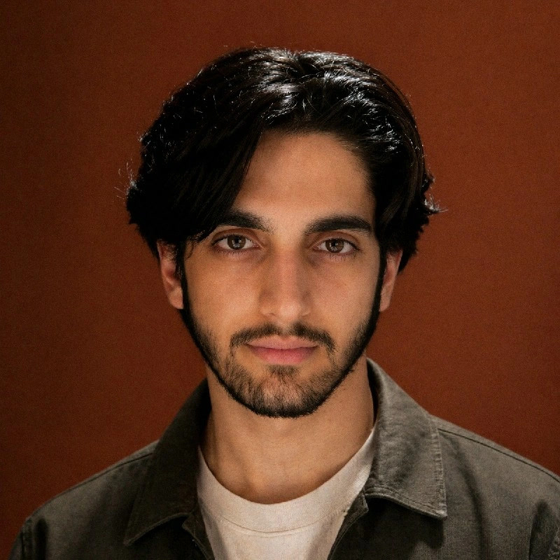 Portrait of Théo Miranda, Feel Inc. co-founder, filmmaker, cinematographer and motion designer